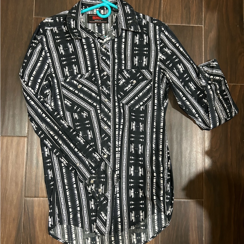 Men’s rock and roll size Small